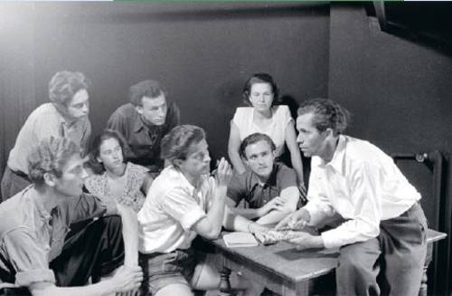 Gruppe in der Landesmusikschule im Lister Turm. Foto von Wilhelm Hauschild, 1950