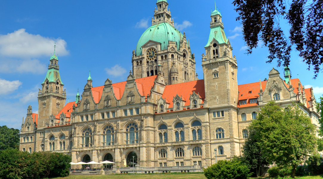 Das Neue Rathaus am Maschteich