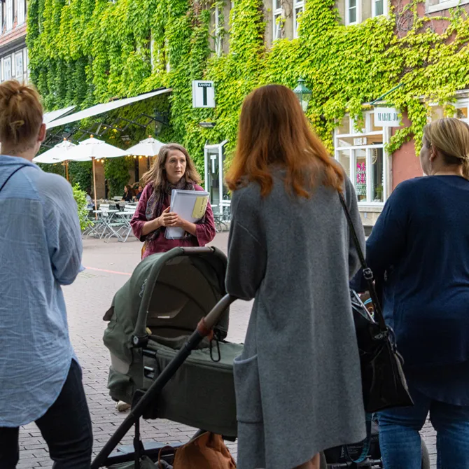 Kinderwagenführung mit Caro Quambusch